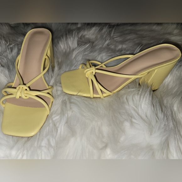 Heels - Picture 2 of 2